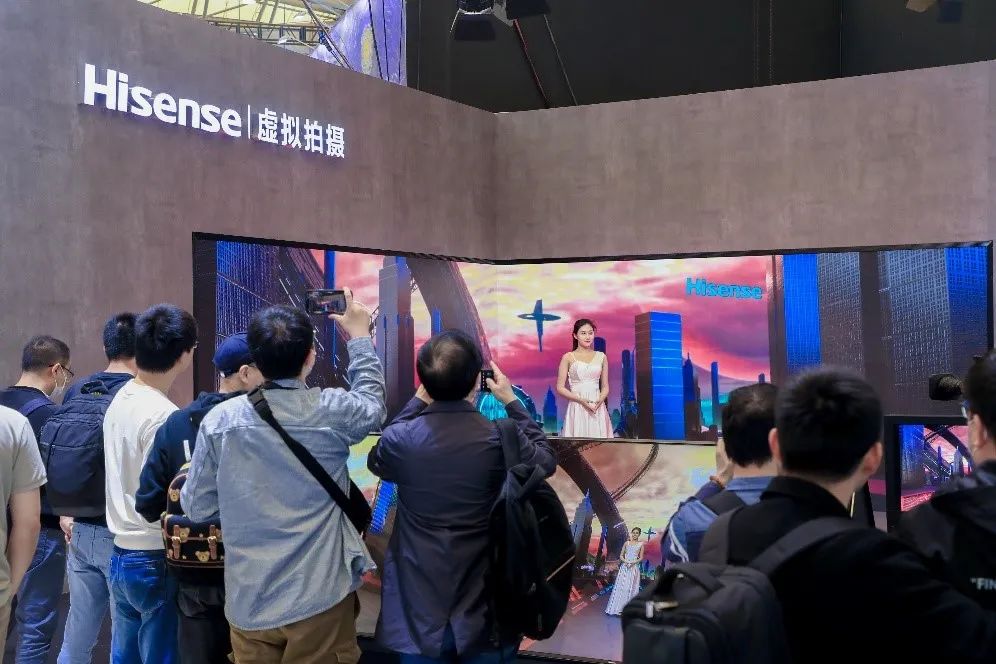 TCL華星、海信等科技巨頭如何穩(wěn)固商顯行業(yè)地位？重磅新品只有您想不到，沒有您看不到！