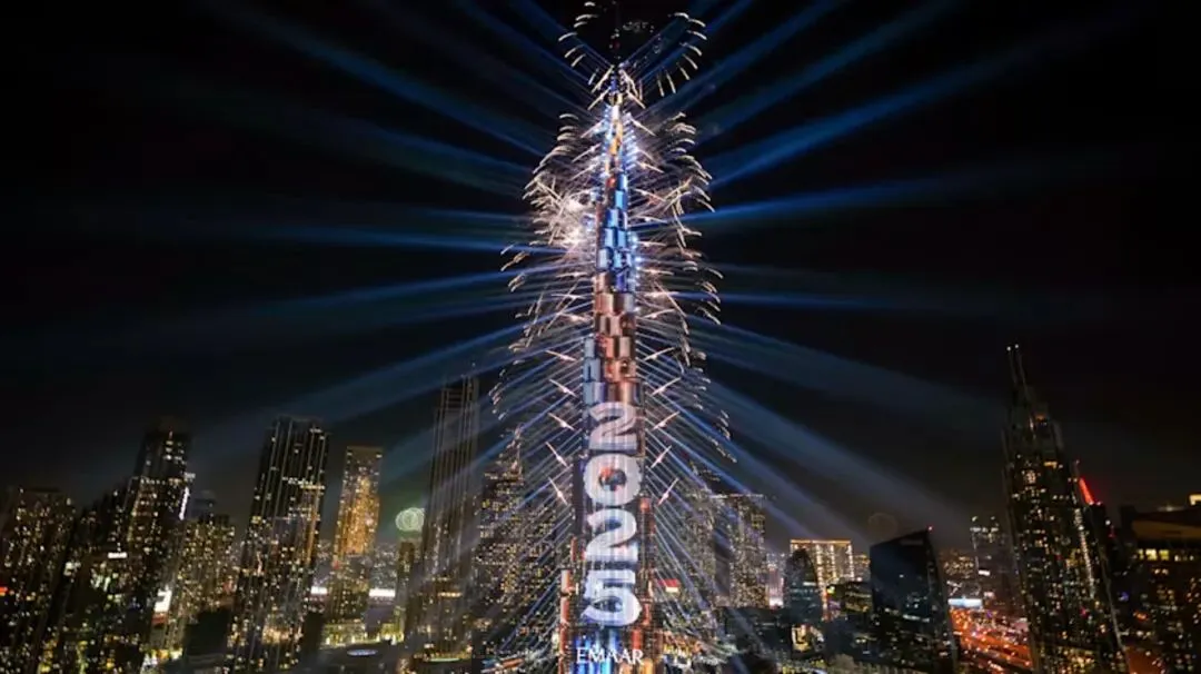 2025展商推薦丨藍(lán)景光電元旦跨年夜燈光大片精彩呈現(xiàn)！